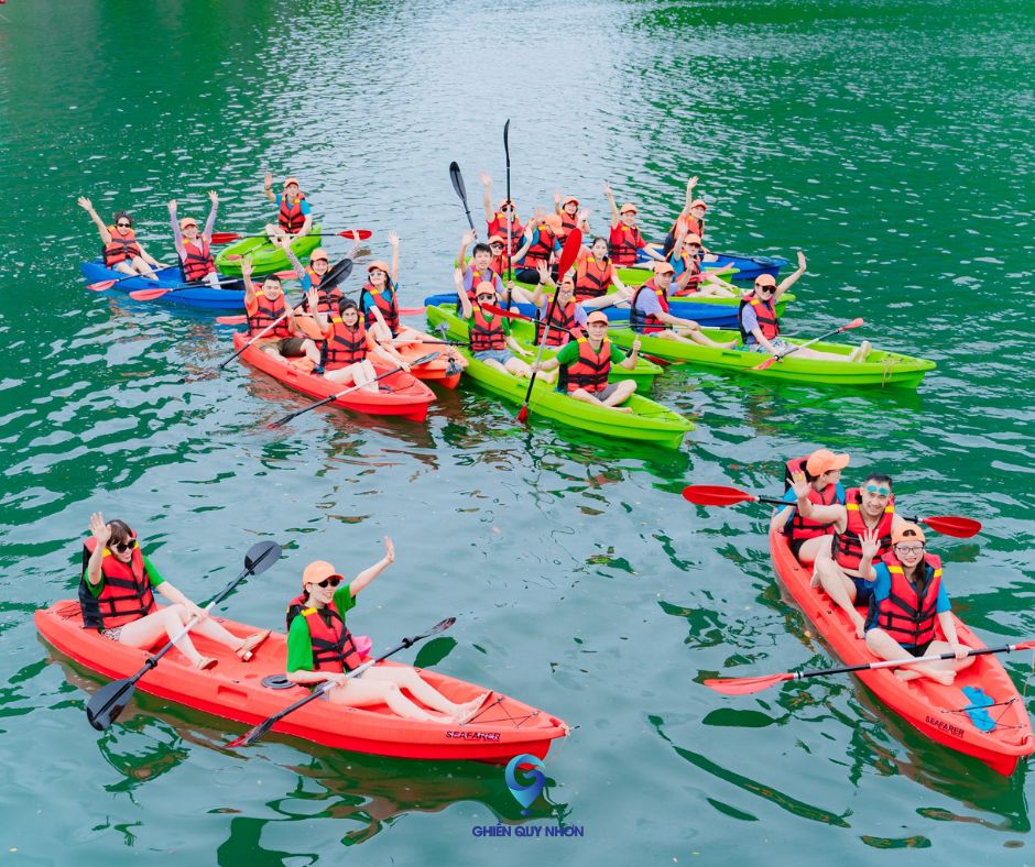 Chèo Thuyền Kayak chơi gì ở Quy Nhơn: