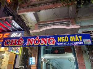 Chè nóng Ngô Mây