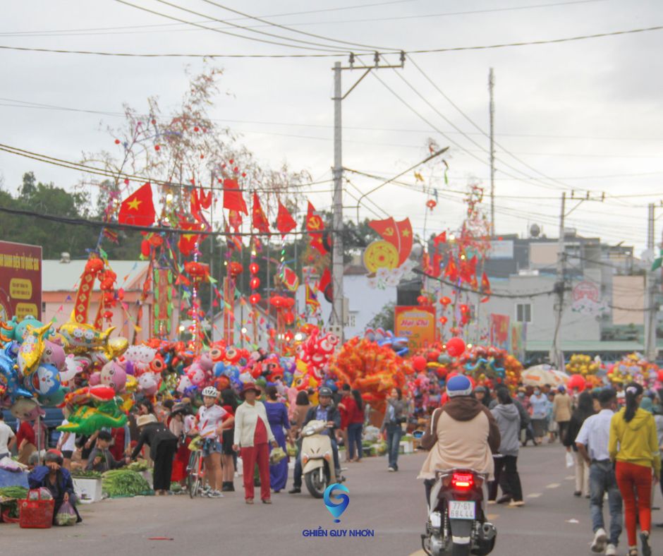 Phiên chợ Tết mang đậm hơi thở văn hóa Quy Nhơn